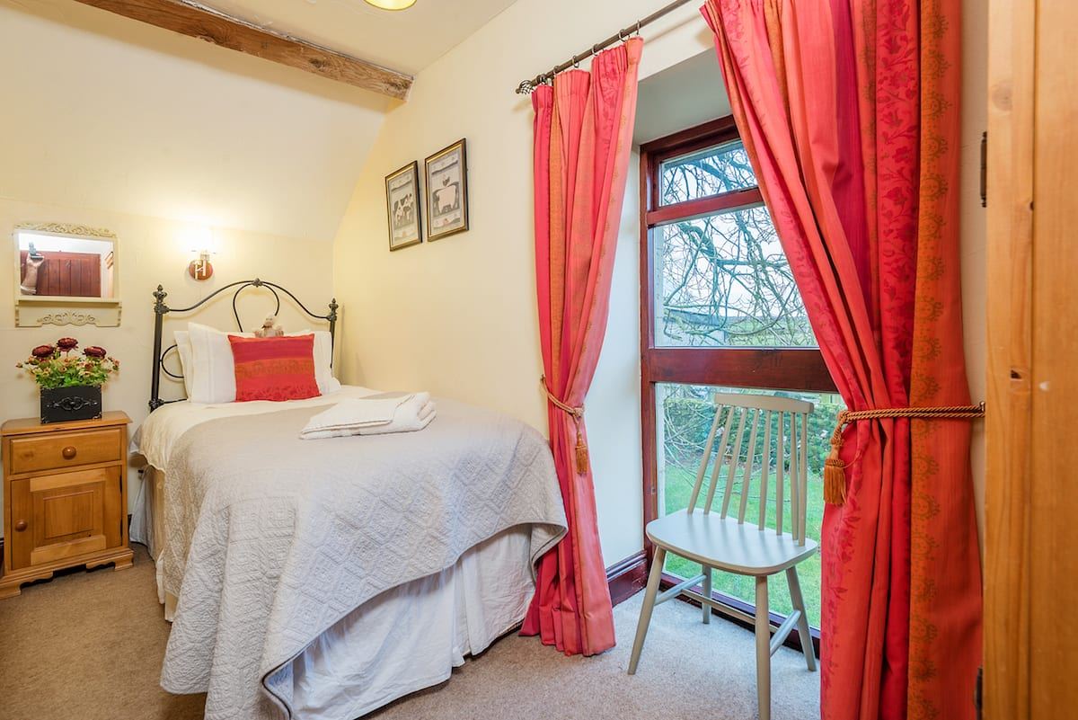 Critchlow Cottage Single Bedroom