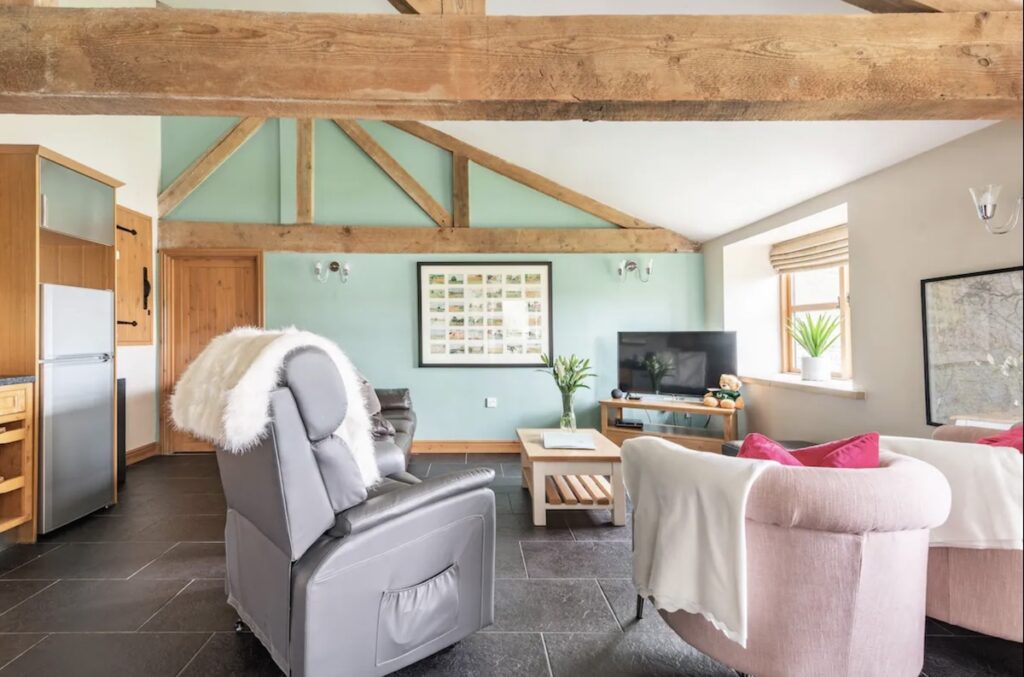 Luxurious wheelchairfriendly cottage Wheeldon Trees Cottages