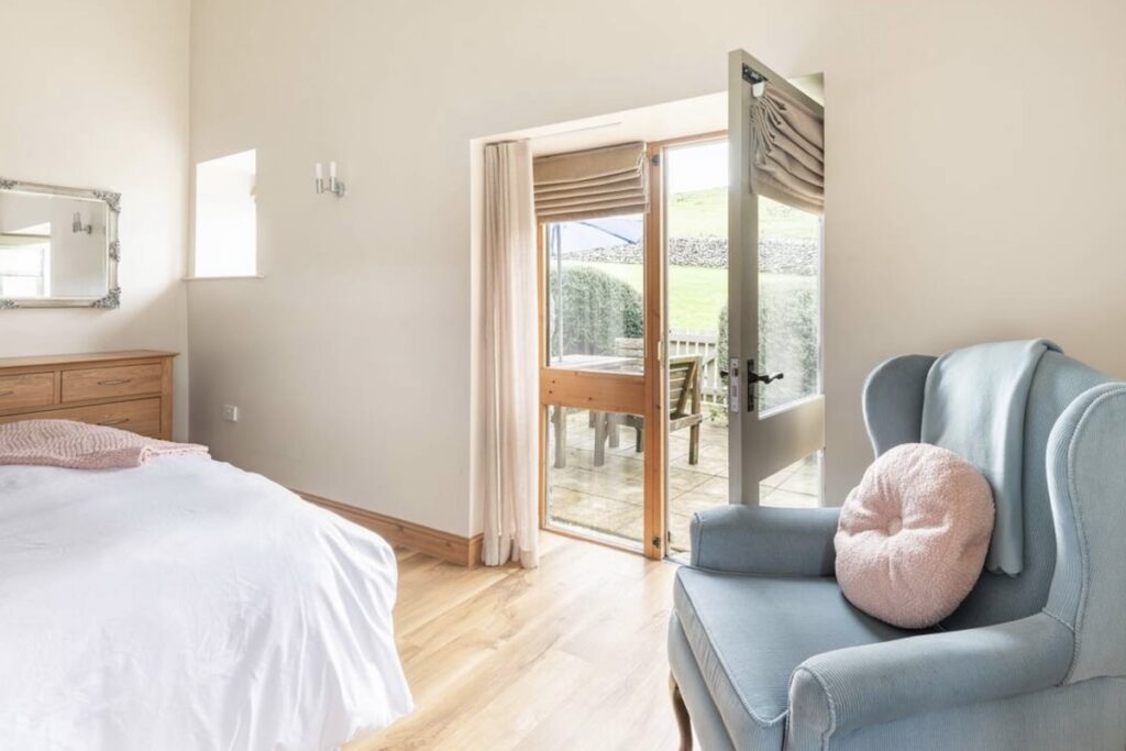 Luxurious wheelchairfriendly cottage Wheeldon Trees Cottages