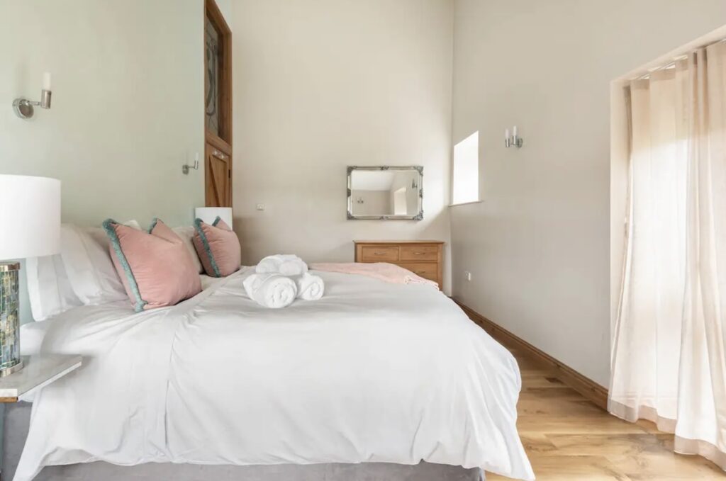 Luxurious wheelchairfriendly cottage Wheeldon Trees Cottages