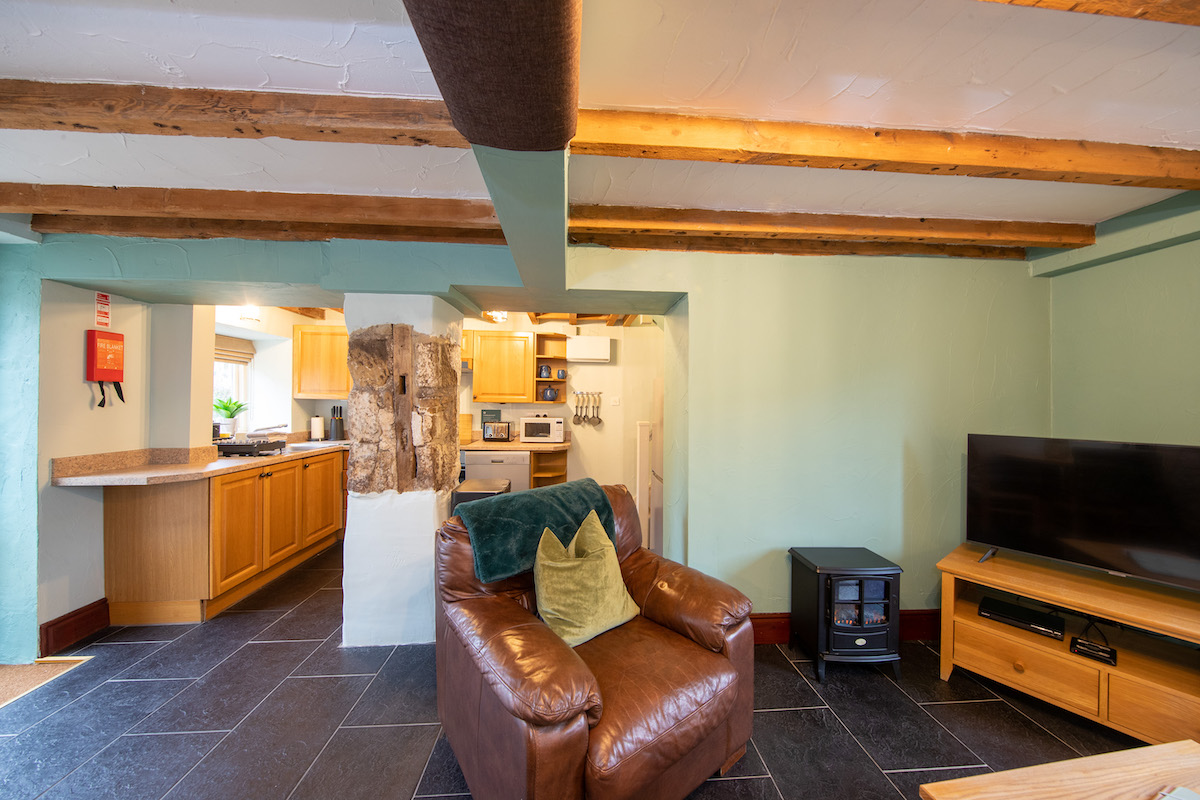Mycock Cottage At Wheeldon Trees Cottages Open-plan Living Area.