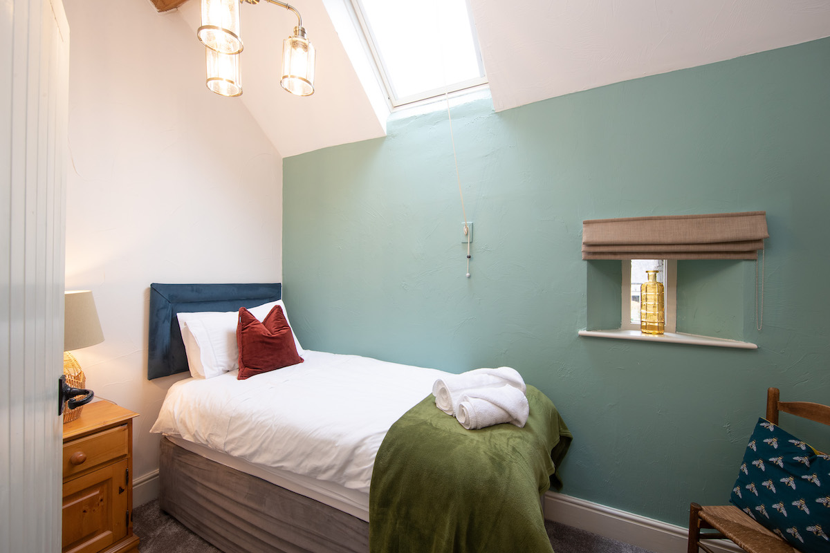 Mycock Cottage Single Bedroom At Wheeldon Trees.