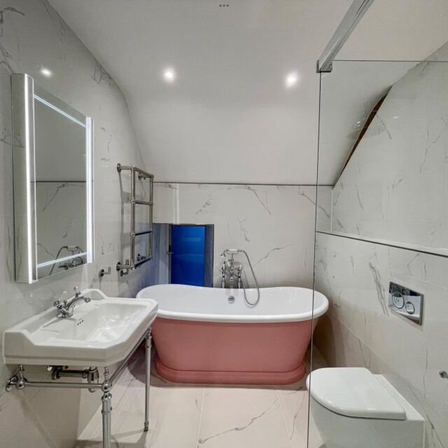 Transformation Tuesday. A day for lying back in our gorgeous pink tub in the Farmhouse. Just add bubbles.

#transformationtuesday #makeover #bathroommakeover #beforeandafter #wheeldontreescottages #peakdistrictcottages #peakdistrictcottage #holidaycottage #premiercottages #coolstays #airbnb #earlsterndale #renovation #renovationproject #interiordesign #pinkbath #bathroomdesign #bathroomgoals