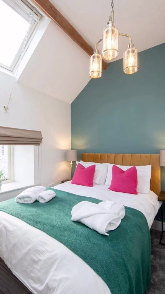 Join the beautiful slow lane. Ollerenshaw Cottage is perfect for two and is also dog-friendly.#peakdistrict #slowlane #visitpeakdistrict #visitengland #derbyshire #derbyshirecottage #derbyshirelifemagazine