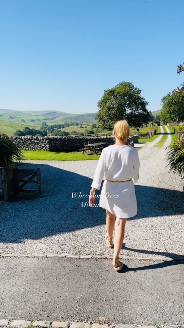Wheeldon Trees - views to get up early for.#peakdistrict #peakdistrictnationalpark #peakdistrictphotography #wheeldontrees #wheeldontreescottages #derbyshire #luxuryaccommodation #england #greatbritain