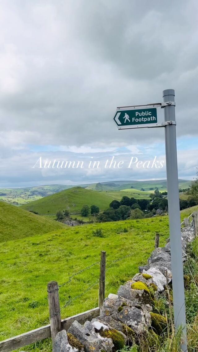 Autumn in the Peaks. #wheeldontrees #peakdistrict #peakdistricttourism #visitpeakdistrict #enjoythepeaks #holidaycottage #holiday #cottage #cosycorner #getaway #travel
