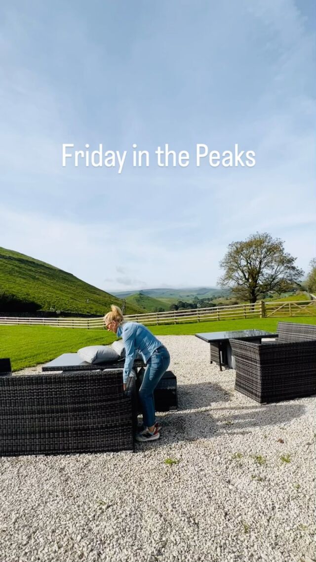 Friday in the Peaks.#peakdistrictwalkers #derbyshire #cottageholidayuk #staywithme #derbyshireliving #derbyshirecottage